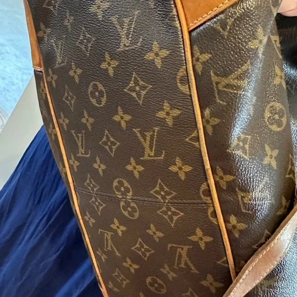 Louis Vuitton Monogram Canvas Shoulder Bag with Tan Leather Trim - Picture 8 of 14